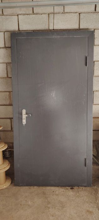 Темір есік бар сатылады