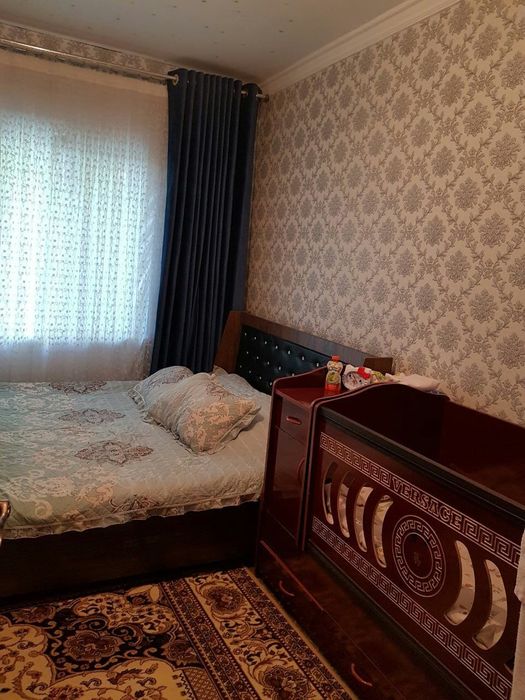 Продаеться 2 х ком кв 8 м.р (чинара)