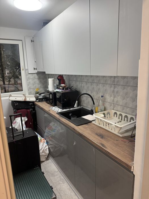 Garsoniera drumul taberei auchan parc moghiros