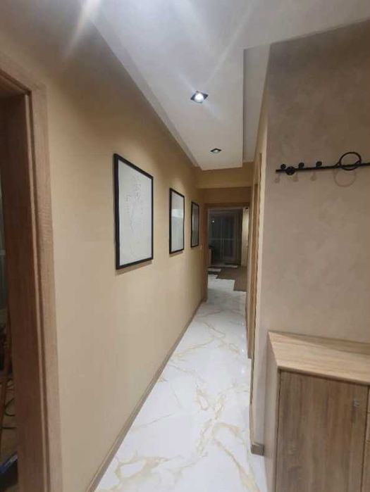 Дава се под наем Тристаен апартамент в София, Надежда 3 - 90 кв.м за 663 € - Снимка #2