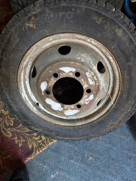 Продам диски с шинами