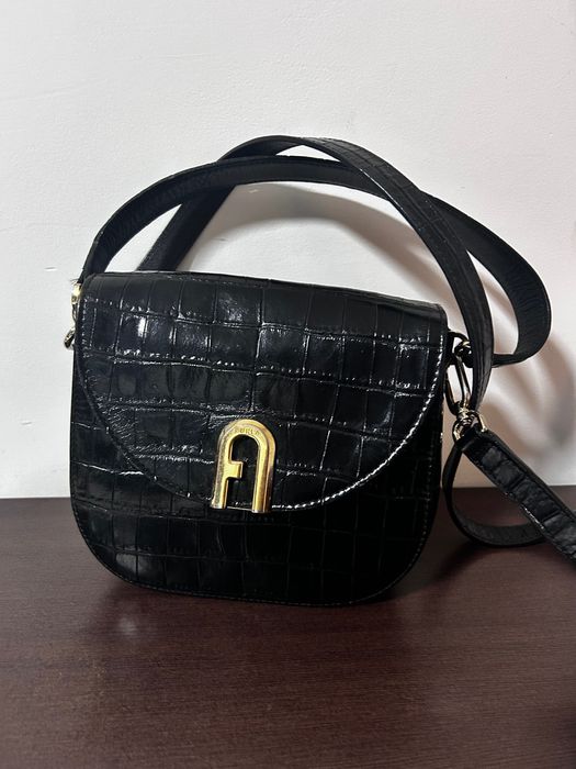 Furla crossbody чанта