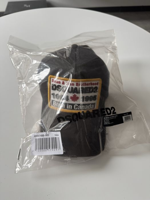 Dsquared2 шапка.