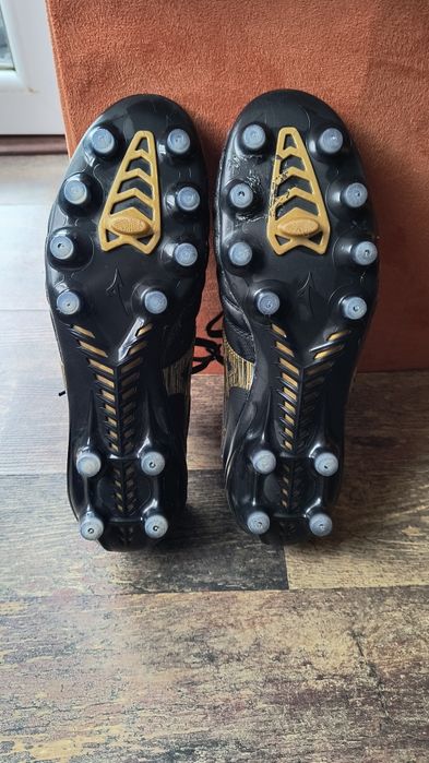 Професионални Бутонки Mizuno Morelia Neo IV Japan Version BlackAndGold