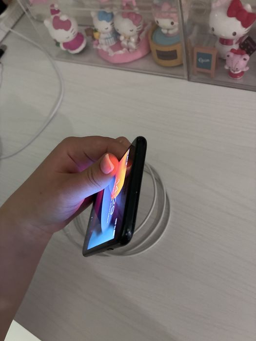 IPhone 7 black 32 gb