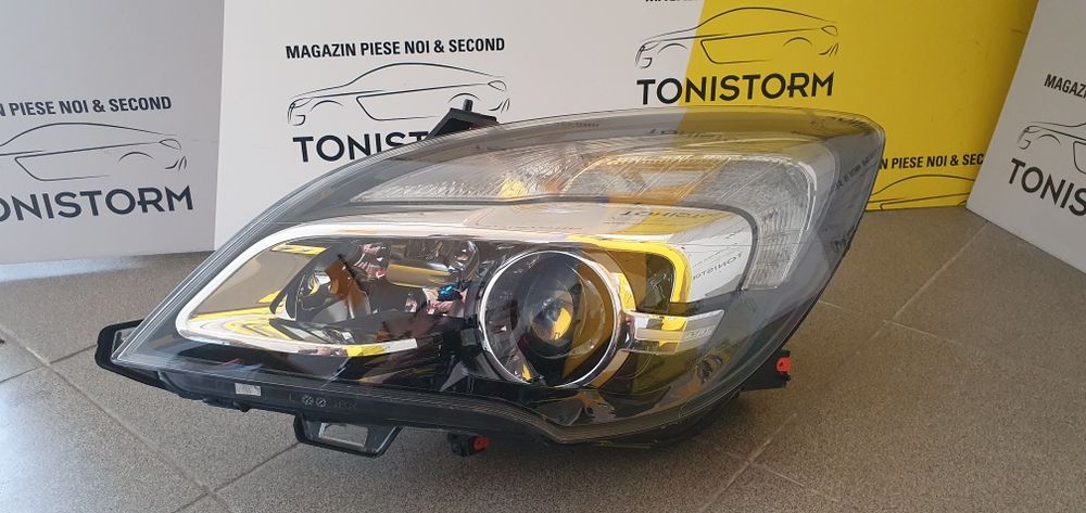 Far Opel Meriva B cu Afl cod Gm 13372333