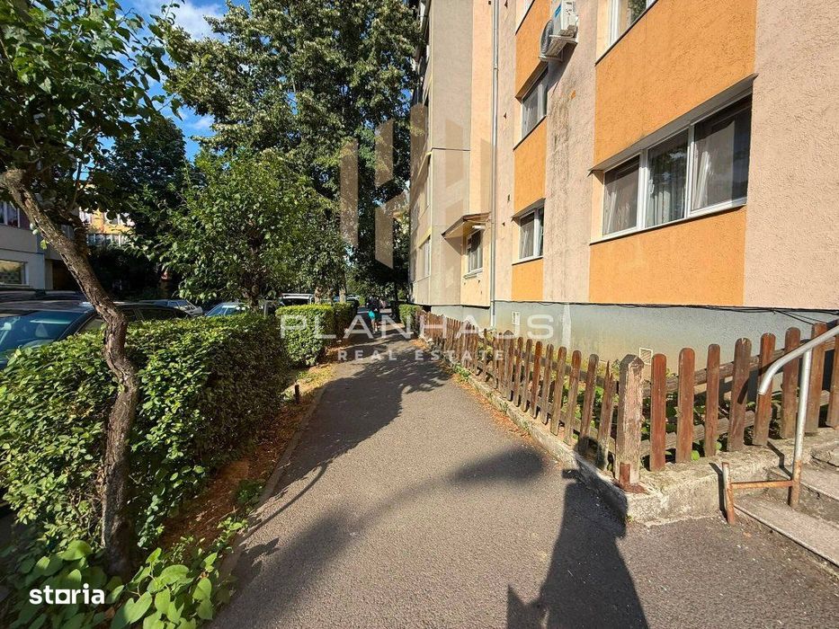 Apartament 3 camere,Petru Rares ,parter înalt
