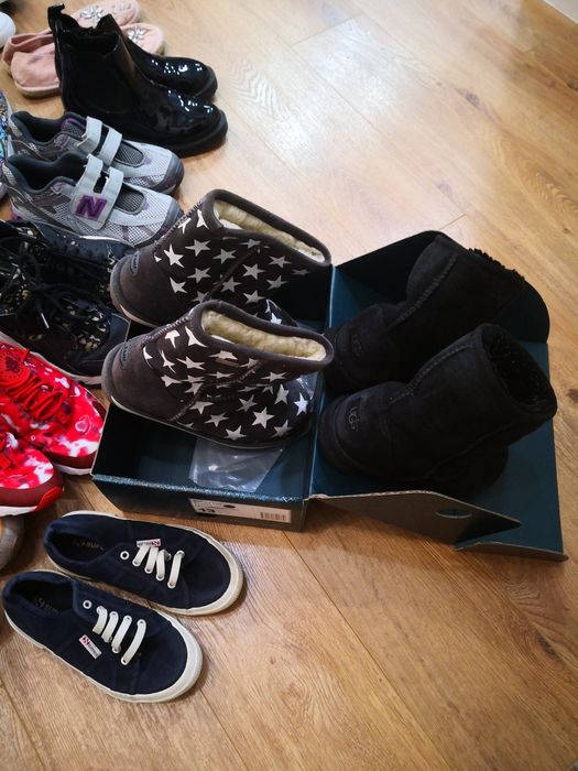 Дамски обувки еспадрили, и маратонки платформи.