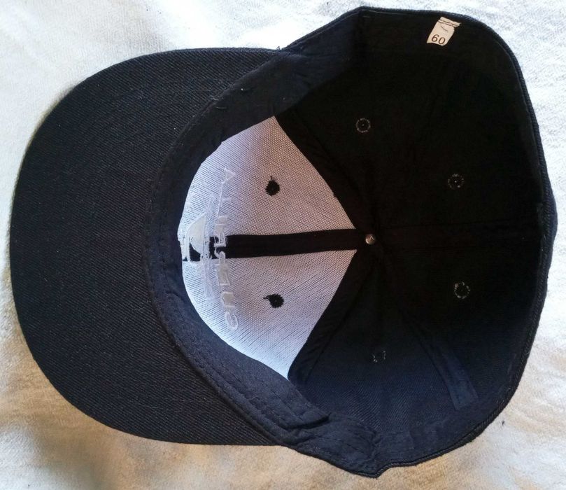 Бейсболна шапка Guerilla Republik. размер 60. Нова!