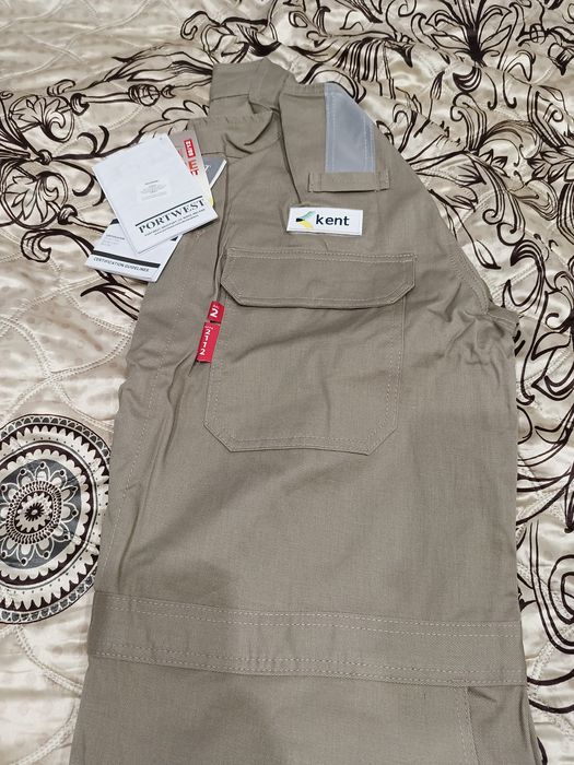 Продам огнеупорный комбенизон.