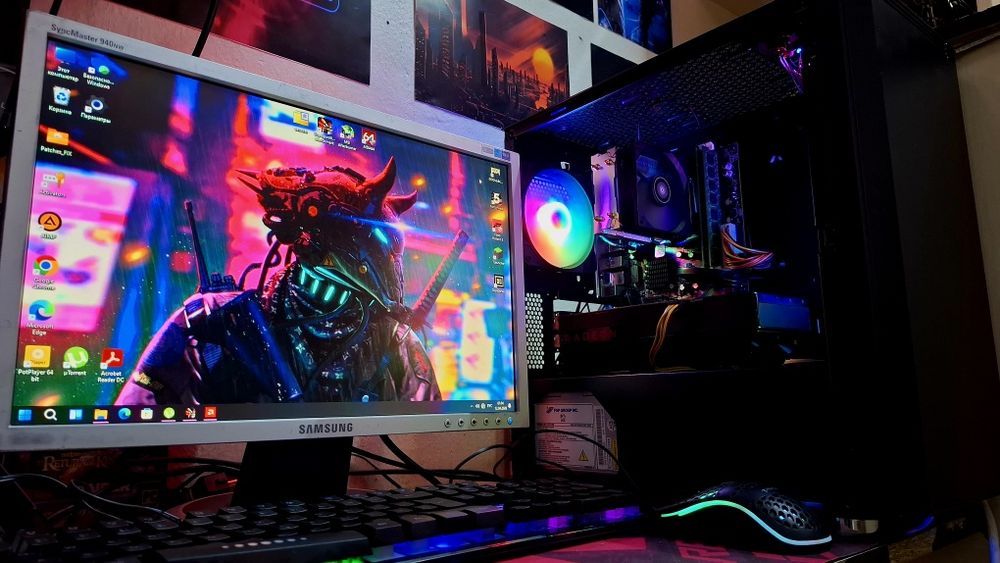 Продам компьютер в полном комплекте