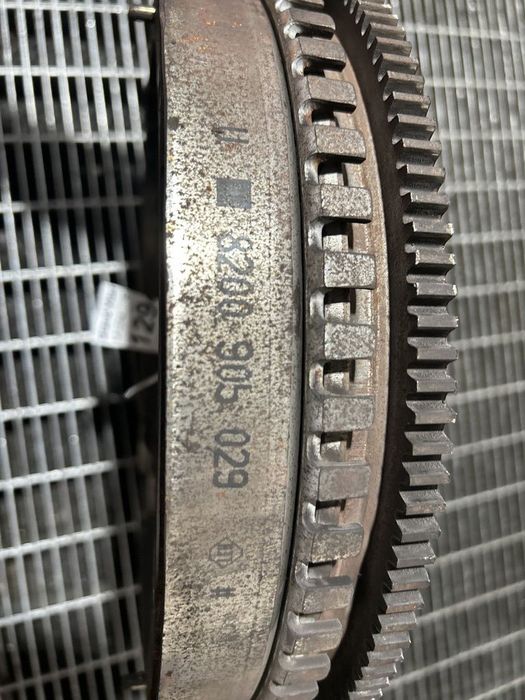 Volanta masa dubla Suzuki Grand Vitara 1.9 DDIS 2006 - 2012 129CP Manuala 5 Trepte F9QB ...