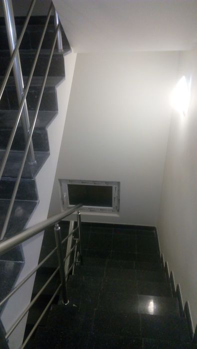 Обширен 100 кв.м. двустаен апартамент под наем в "Сухата река"