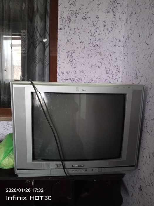 2та шунака телезор бор 100мингдан лекин пулти йог телезор яхши ишлайди