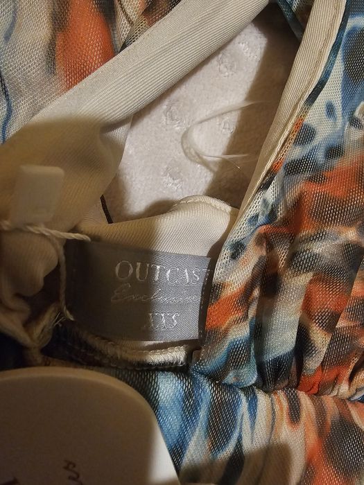 Top Outcast Isla Amazon