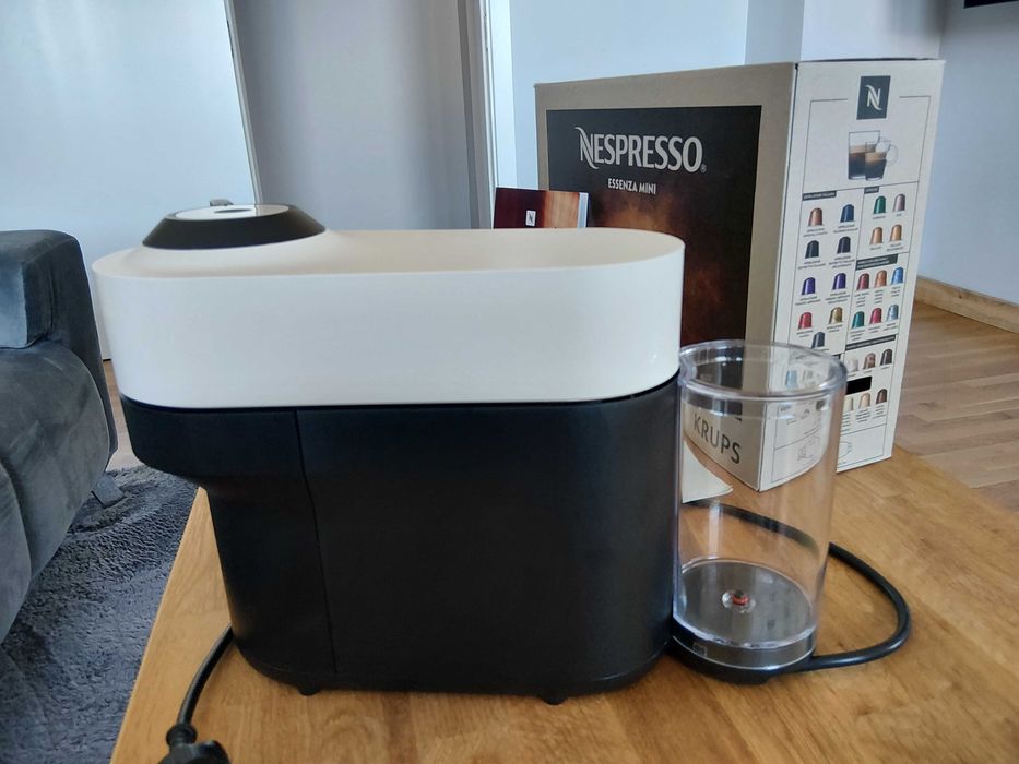 Кафемашина с капсули NESPRESSO VERTUO POP Mch White
