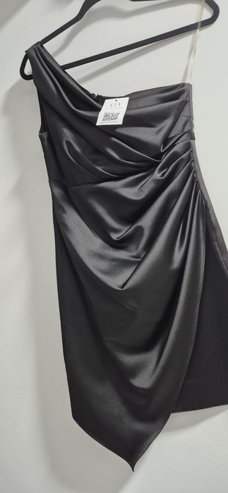 Rochie noua cu eticheta