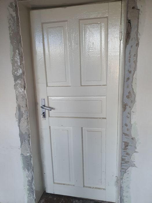 Ёгоч эшиклар сотилади. 4 дона