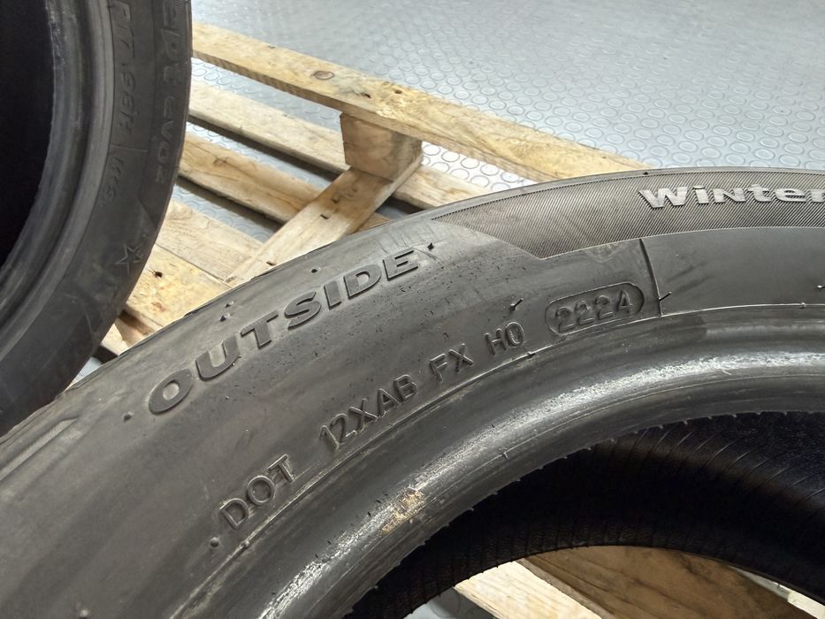 2бр. Отлични Зимни Гуми С Борд 225/50R/17 -HANKOOK- DOT:2224- 5.0мм.