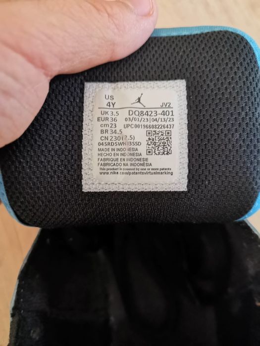 Vând Air Jordan 1 Mid University Blue