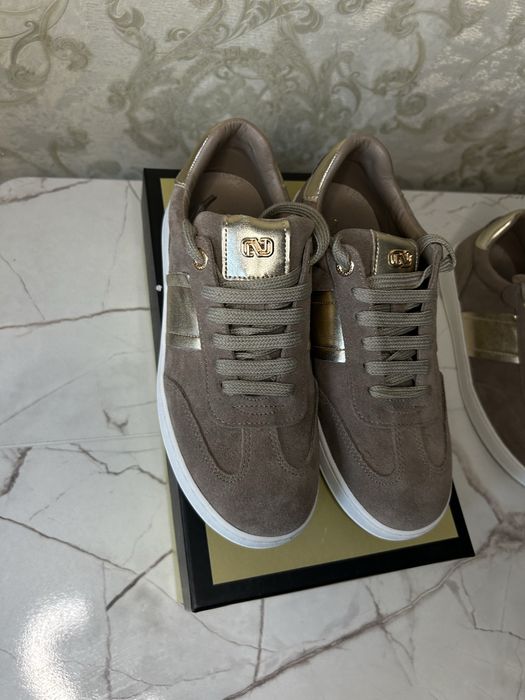 Кроссовки турецкие