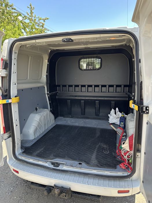 Ford Transit Custom 5 locuri