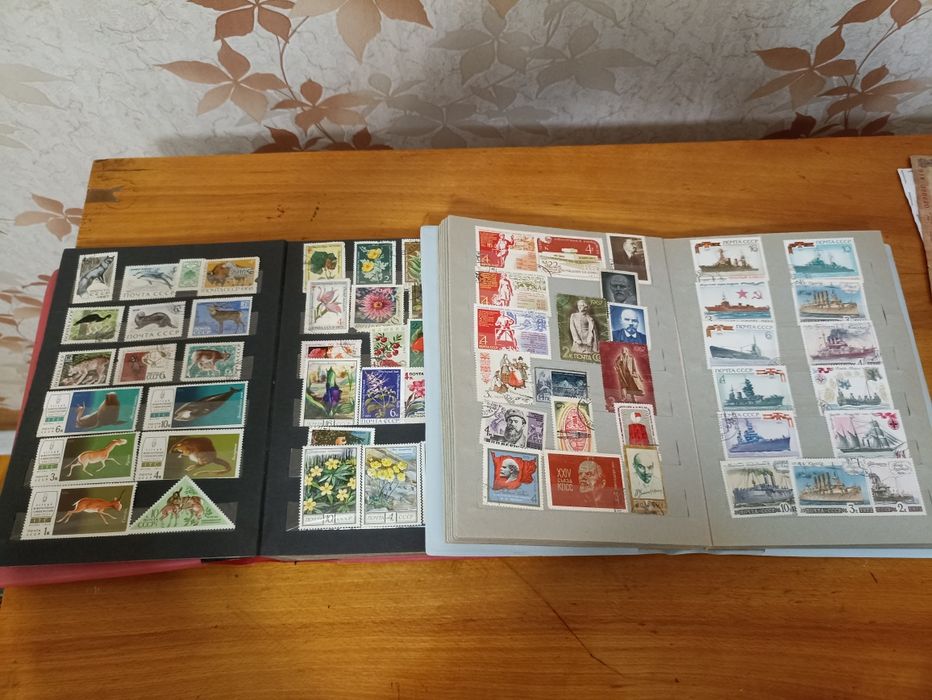 Коллекционные марки, собранные с советских времён.