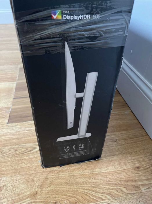 Нов Dell UltraSharp U3225QE 32″ 4K 120 Hz – 5 броя