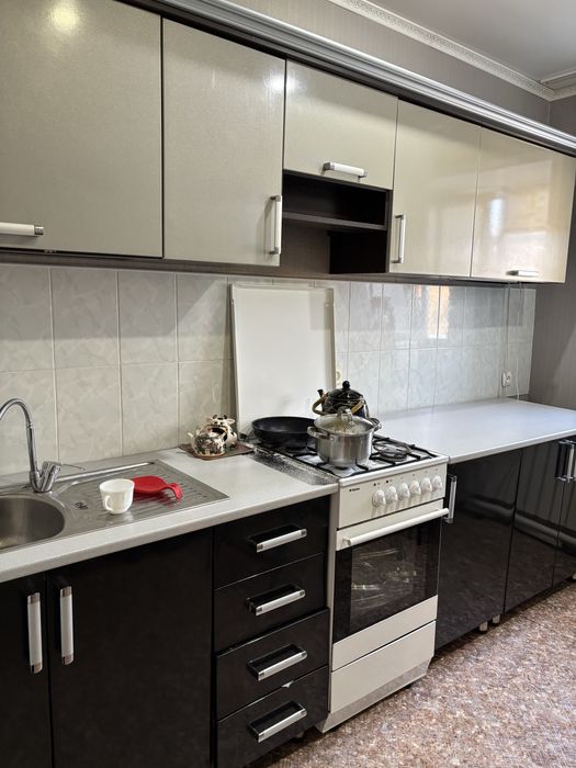 продам кухонный гарнитур б/у