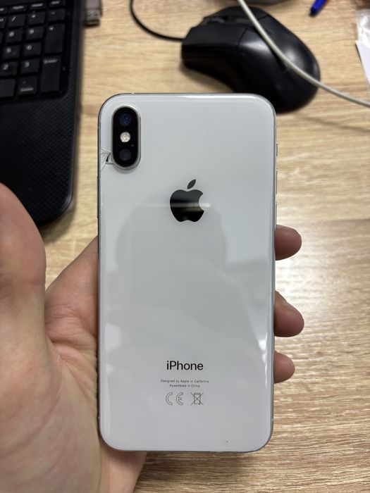 iPhone XS……………..