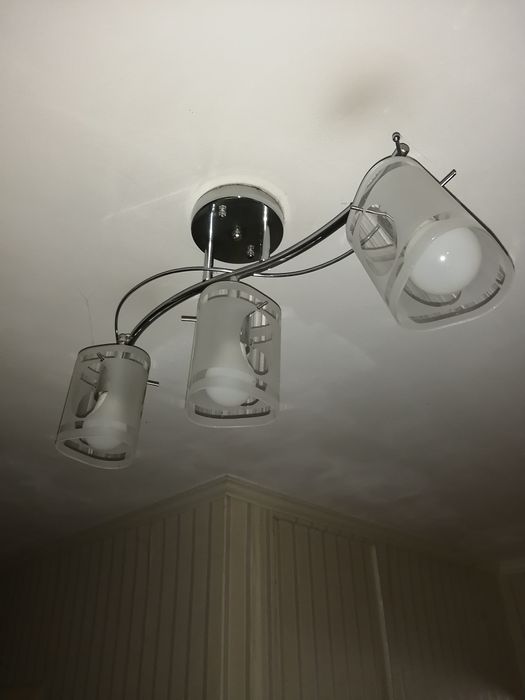 Продам люстры в хорошем состоянии