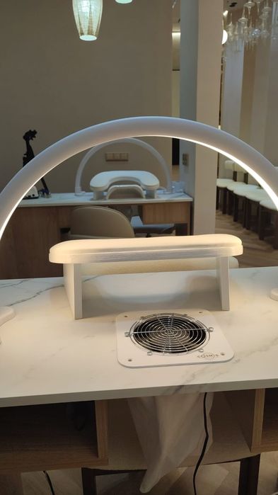 Продается лампа для маникюра