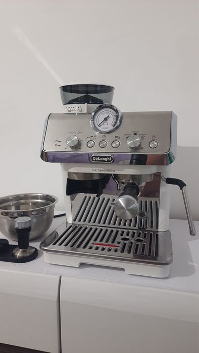 Кофемашина delonghi