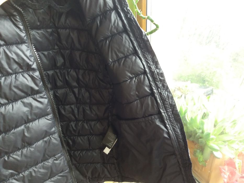 за 11/12 год.черно детско яке.подходящо за пролетта