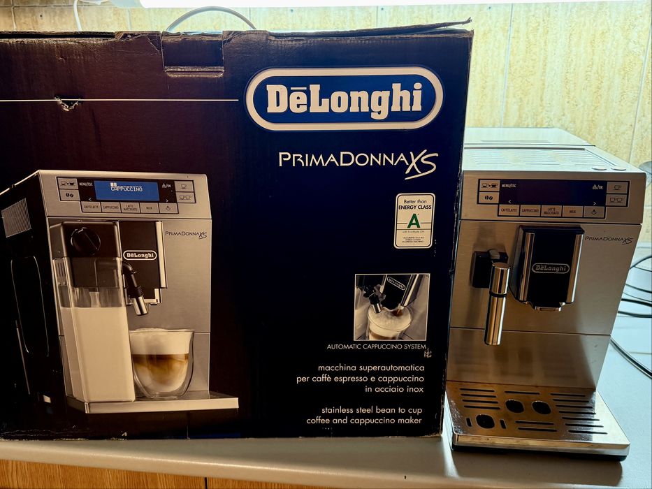 Espressor automat De’Longhi PrimaDonna XS – funcțional, stare bună