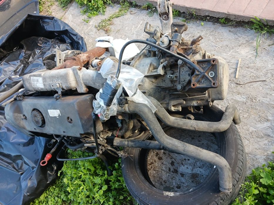 Vând motor iveco 2.8