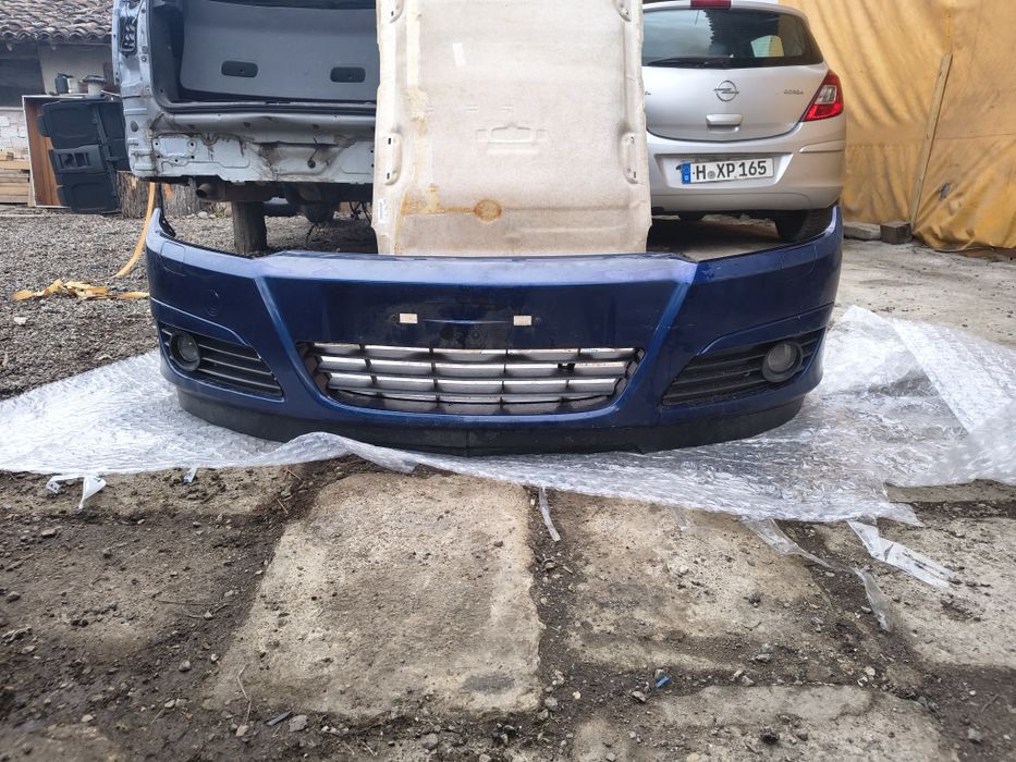Предна броня за  Opel Astra H