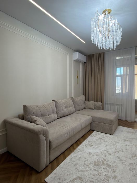 Продам диван в гостиную