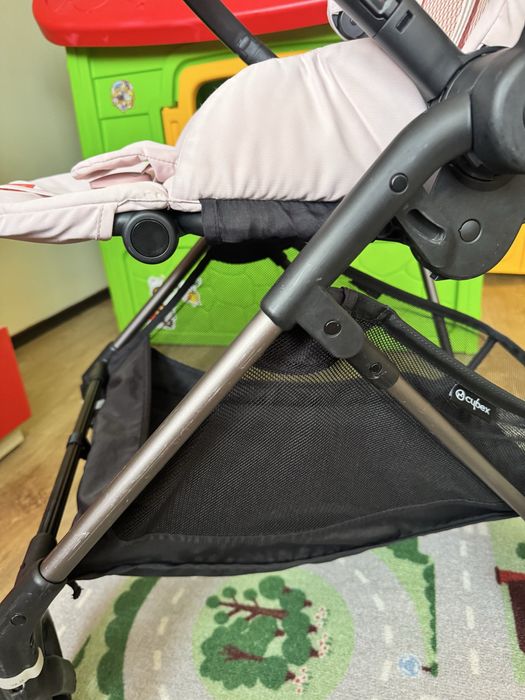 Количка Cybex Melio + подарък дъждобран