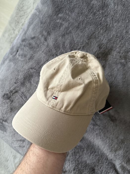 Tommy Hilfiger sapca unisex bej material subtire cu logo mic noua
