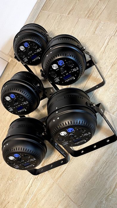 Jocuri de lumini LED Stairville Retro Flat Par 18x12W RGBW