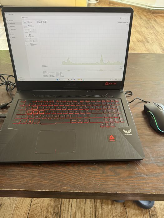 Vand laptop gaming Asus 17inch ssd 1Tb 16Gb Ram