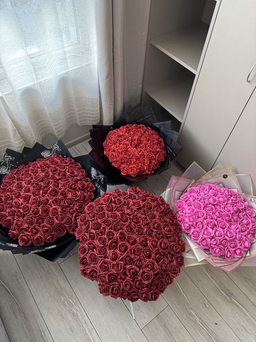 Букети от брокатени рози