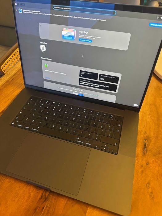 MacBook Pro 16 M4 Pro 24GB 512GB 14-core CPU 20-core GPU