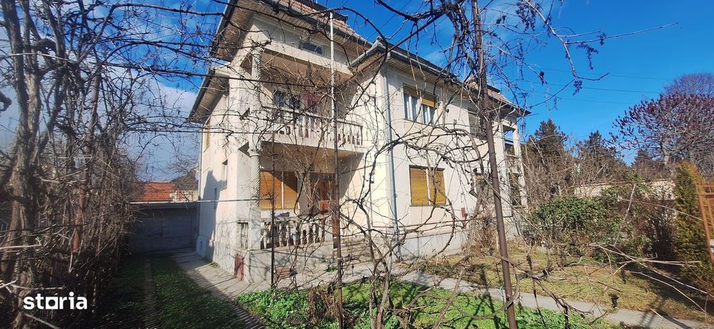 Casa tip duplex de vânzare
