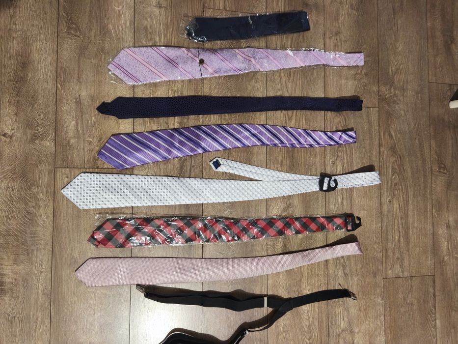 Галстуки новые разных цветов