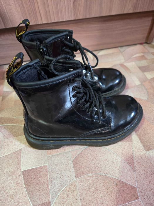 Детская обувь на девочку