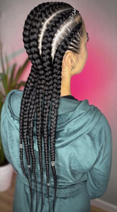 Codițe afro, împletituri moderne – stil unic pentru toate vârstele!