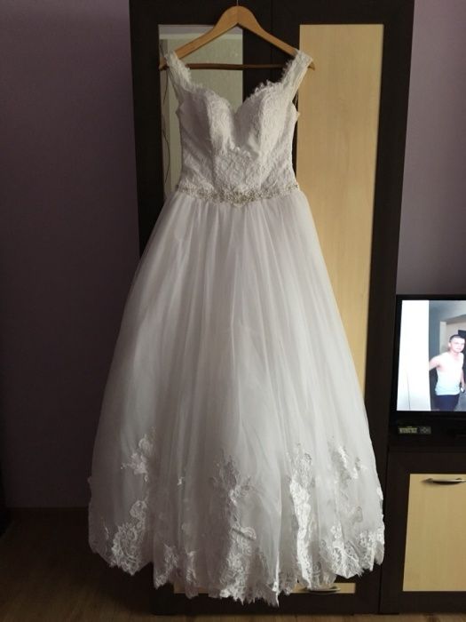 Rochie mireasa stil printesa