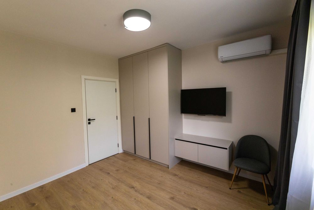 Продава се Тристаен апартамент в Бургас, Център - 68 кв.м за 2924 €/кв.м - Снимка #14